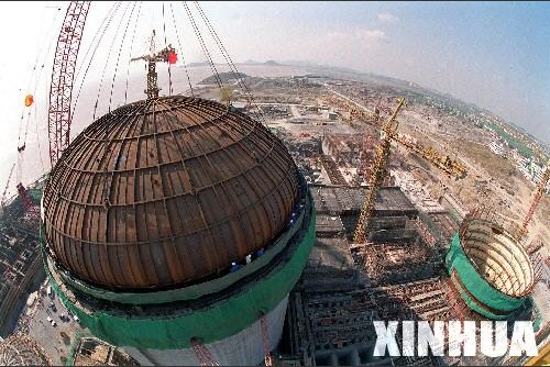 点击查看大图。 建设中的秦山核电站